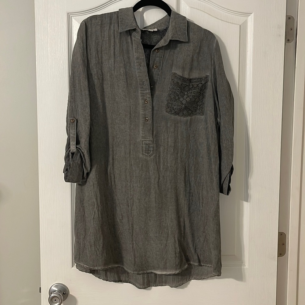 Umgee long top, cute if paired with leggings or skinny jeans.